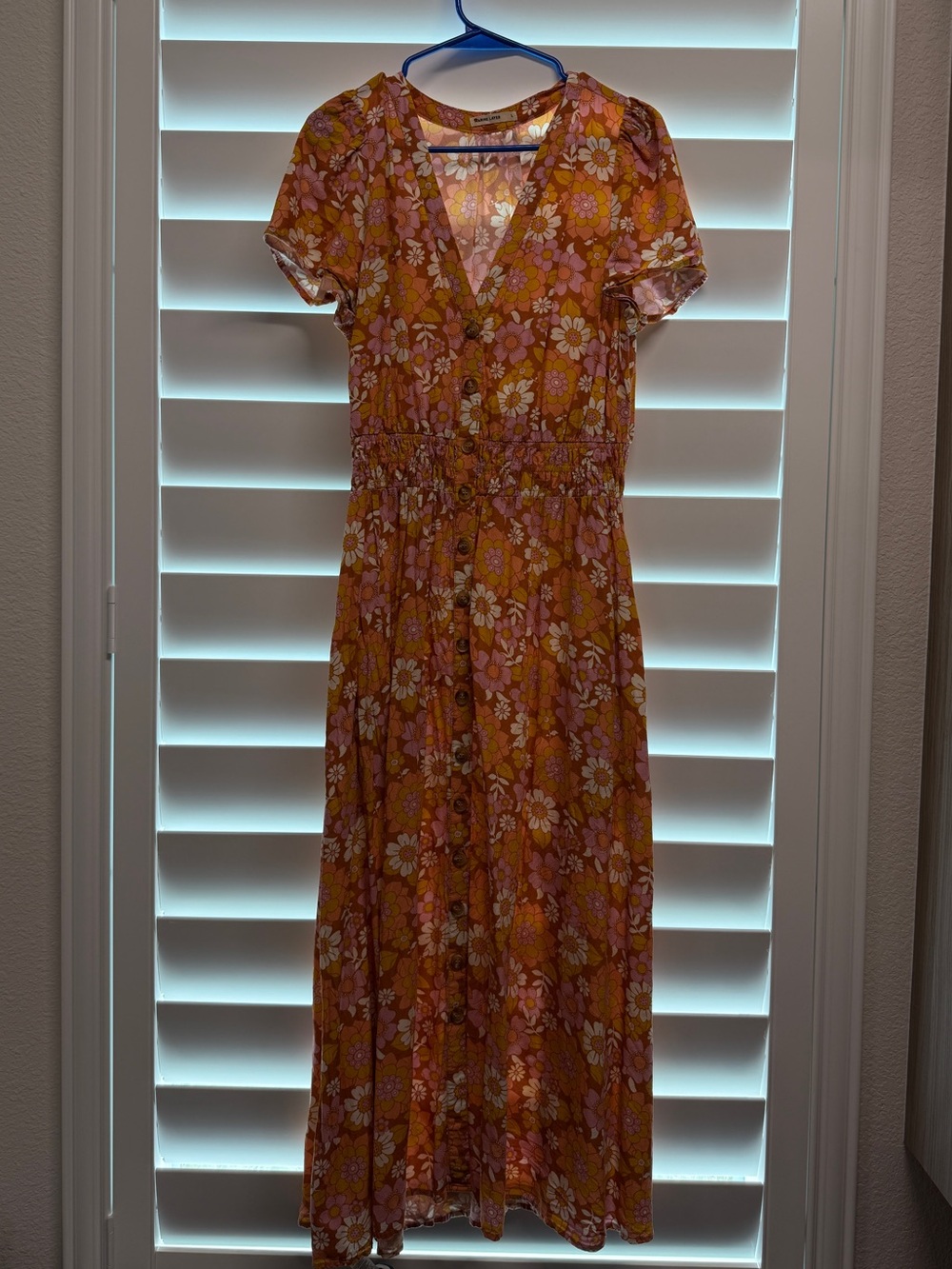 Marine Layer Annika Midi Dress in Amber Brown Wallpaper Floral - Picture 3 of 3